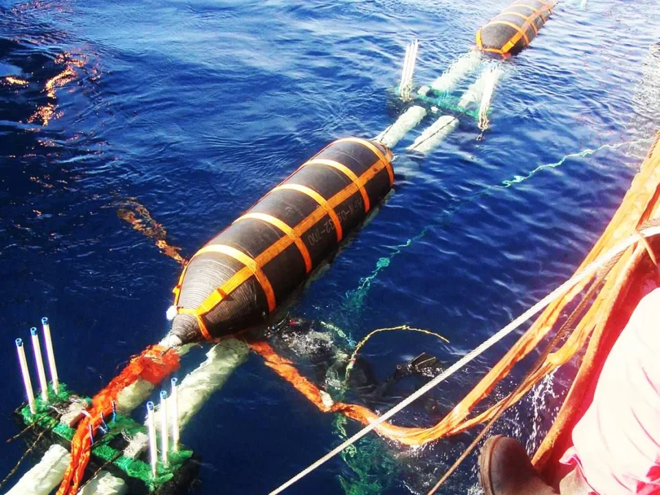 floating airbags