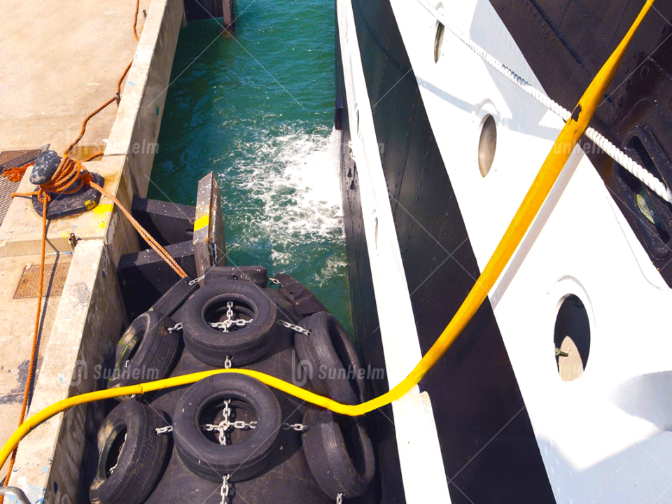 pneumatic fenders